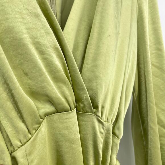 ELLIATT | Kai Maxi Dress in Avocado Green Satin Surplice Balloon Sleeve L - Picture 11 of 16